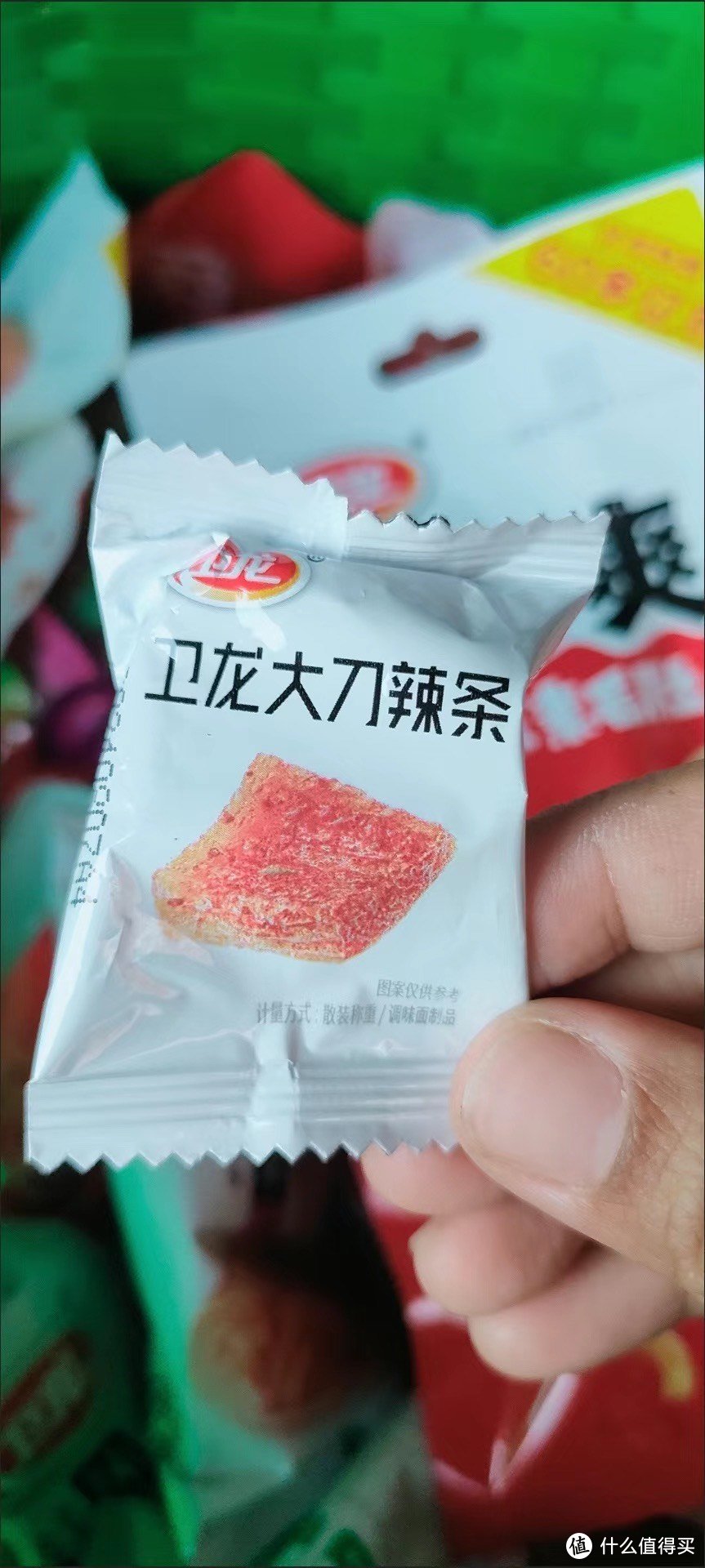 洞察“辣消费”卡位“辣赛道”，白象牵手卫龙推联名产品辣条拌面