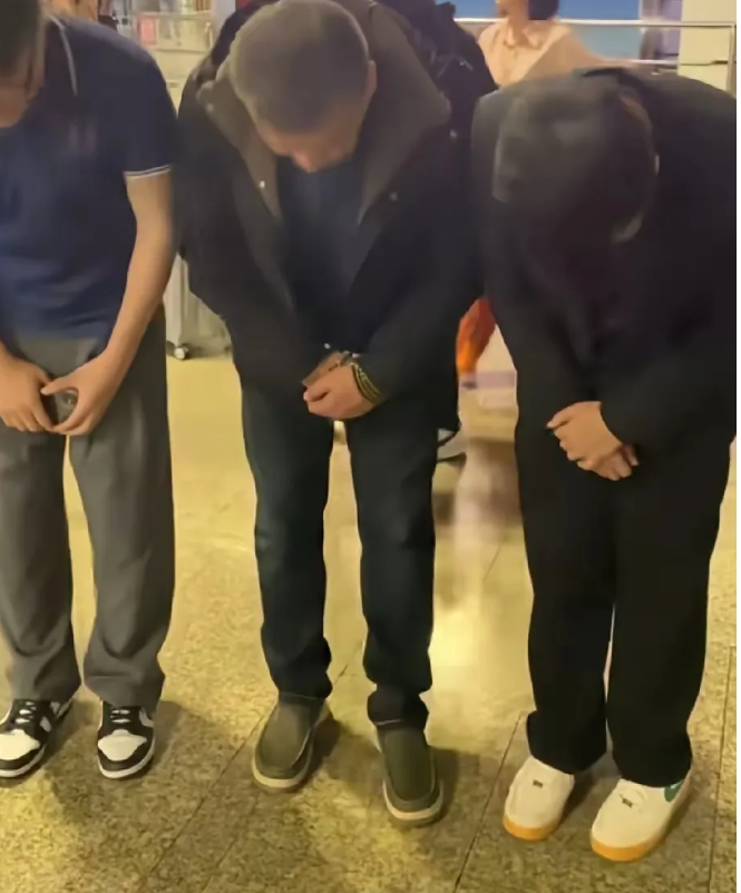 刘振立与泰国军队最高司令举行会谈