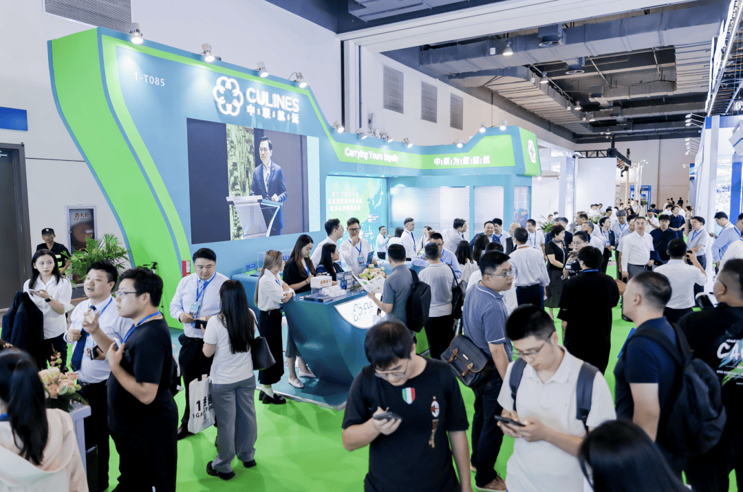 第三届国际港航物流暨多式联运展览会在沪举行